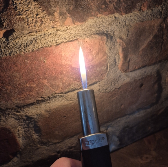 Zippo - Picture 4 of 4